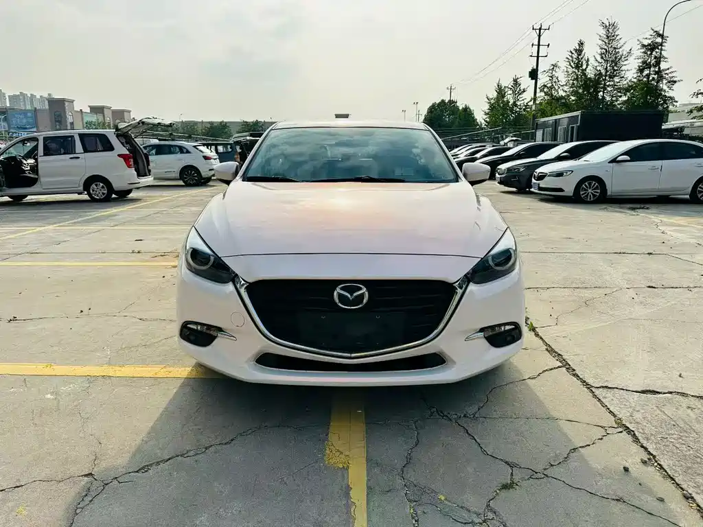 Mazda 3 Axela 2018 — фото 2