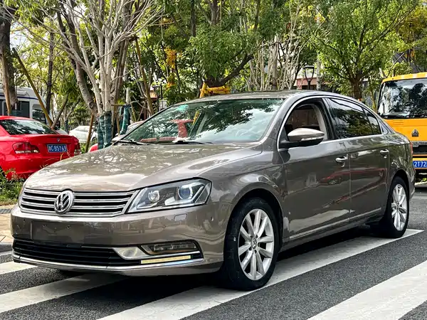 Volkswagen Magotan 2013