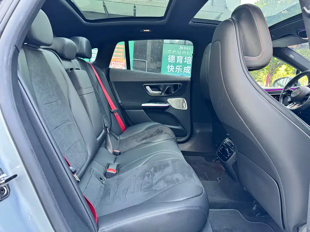 Mercedes-Benz EQE AMG 2023 — фото 15