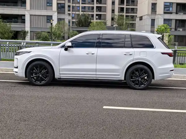 Li Auto ONE 2021