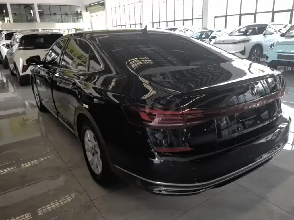 Volkswagen Passat Plug-In Hybrid 2025 — фото 23