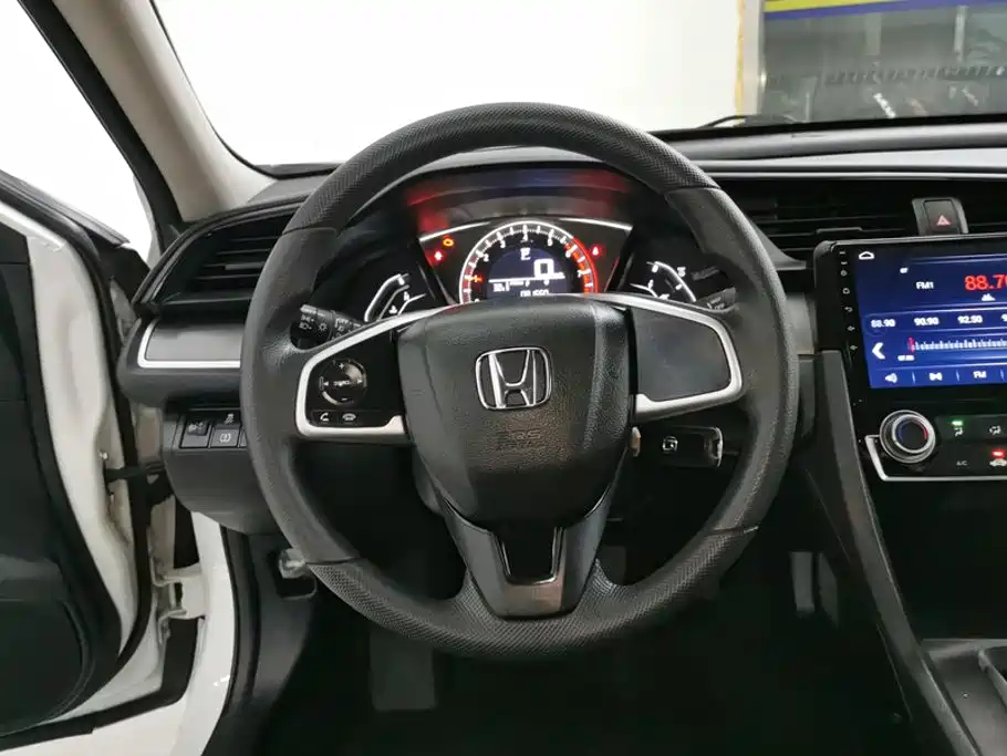 Honda Civic 2017 — фото 15