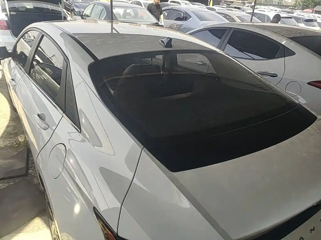 Hyundai Elantra 2021