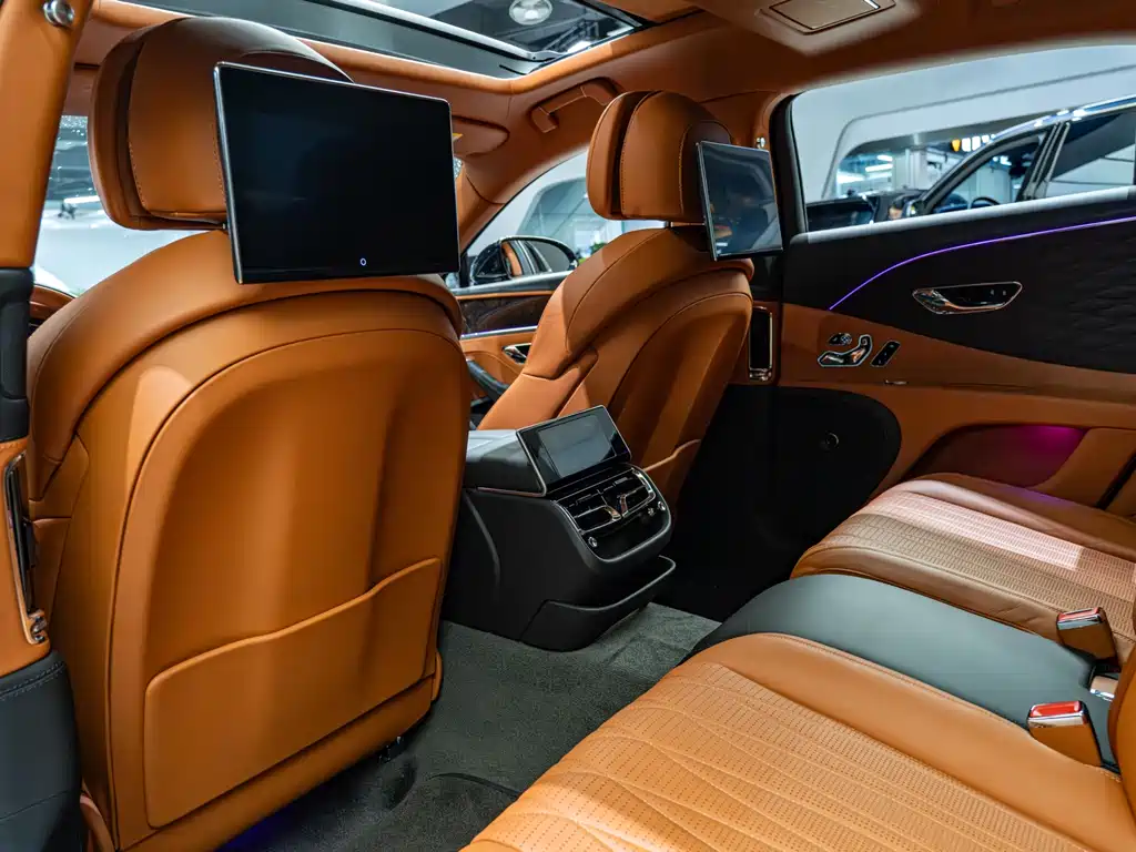 Bentley Flying Spur 2022 — фото 13