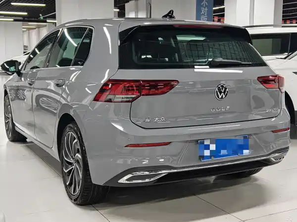 Volkswagen Golf 2021
