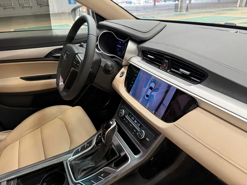 Geely Emgrand 2019 — фото 13