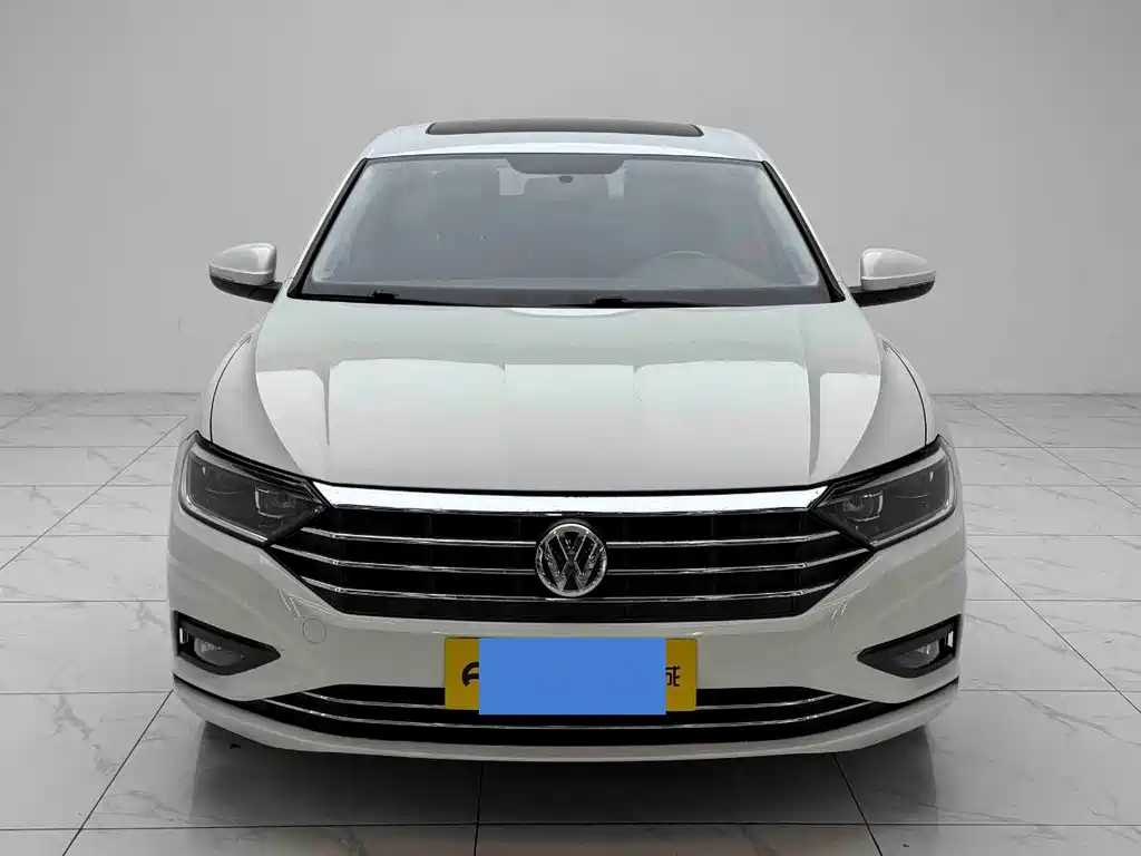 Volkswagen Sagitar 2020