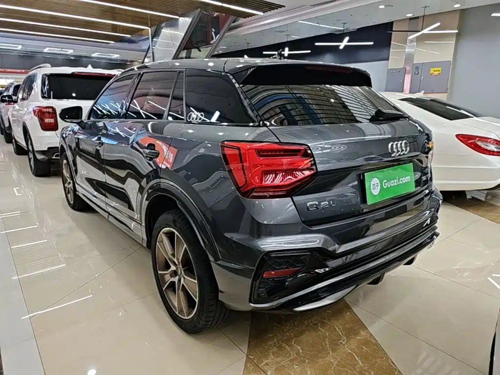 Audi Q2L 2022 — фото 5