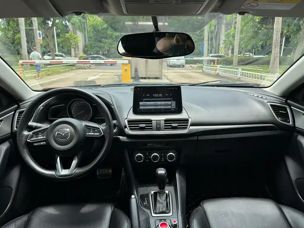 Mazda 3 Axela 2017 — фото 4