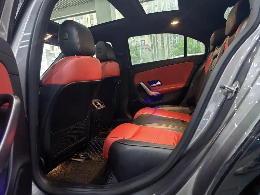 Mercedes-Benz A-Class AMG 2020 — фото 18