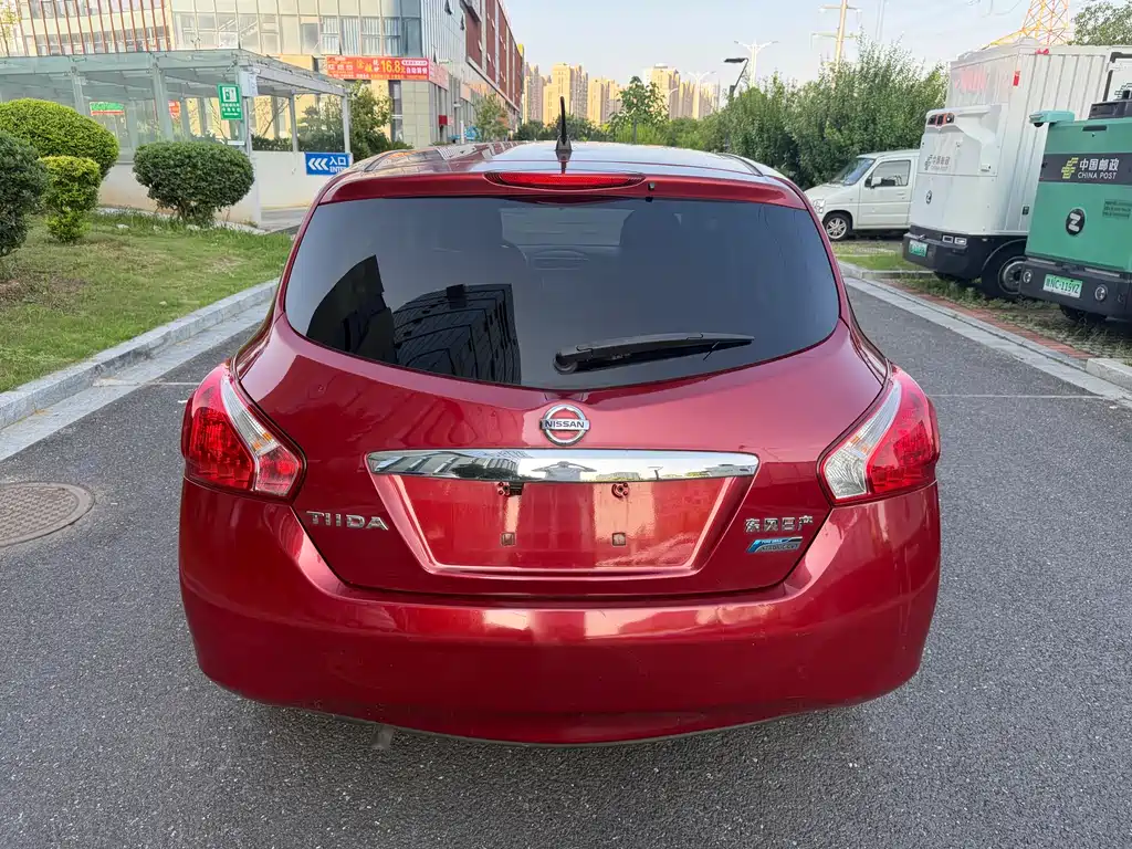 Nissan Tiida 2014