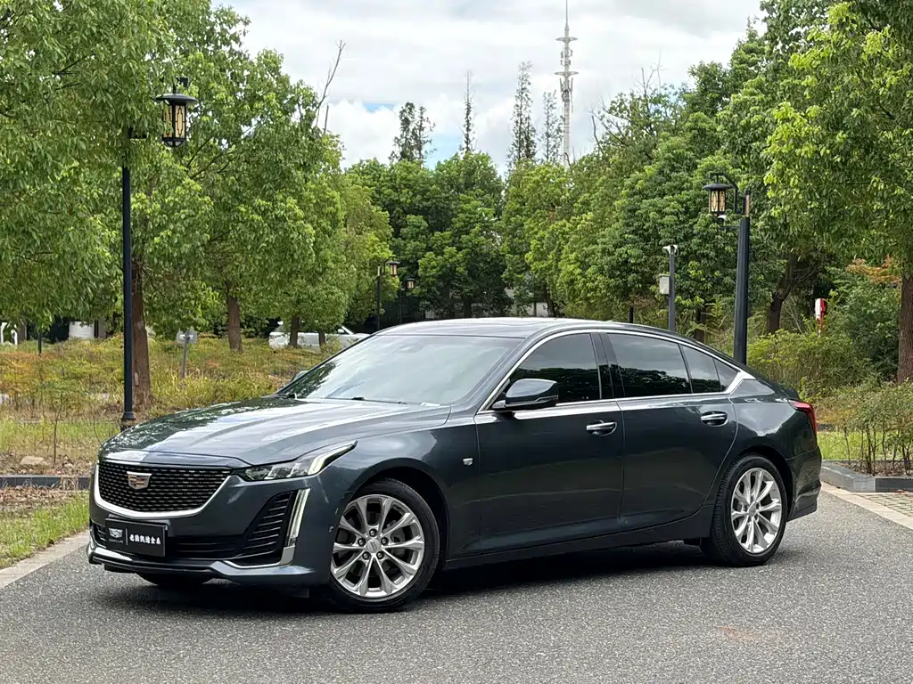Cadillac CT5 2022 — фото 1