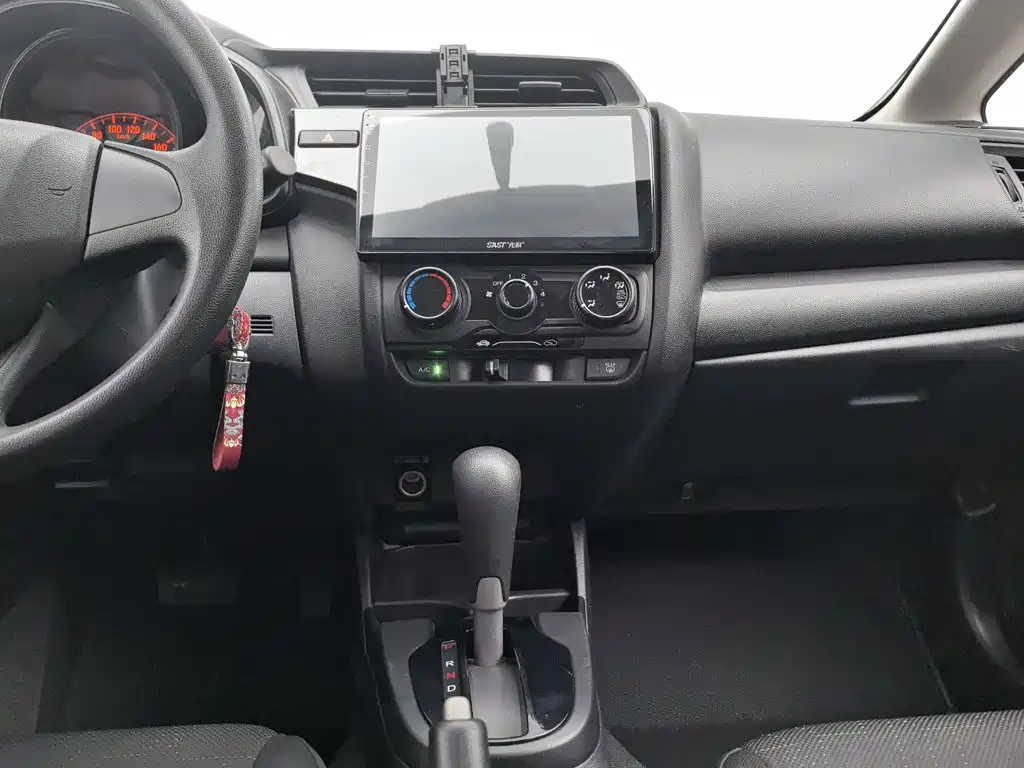 Honda Fit 2018 — фото 12