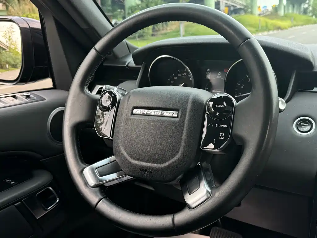 Land Rover Discovery 2019 — фото 12