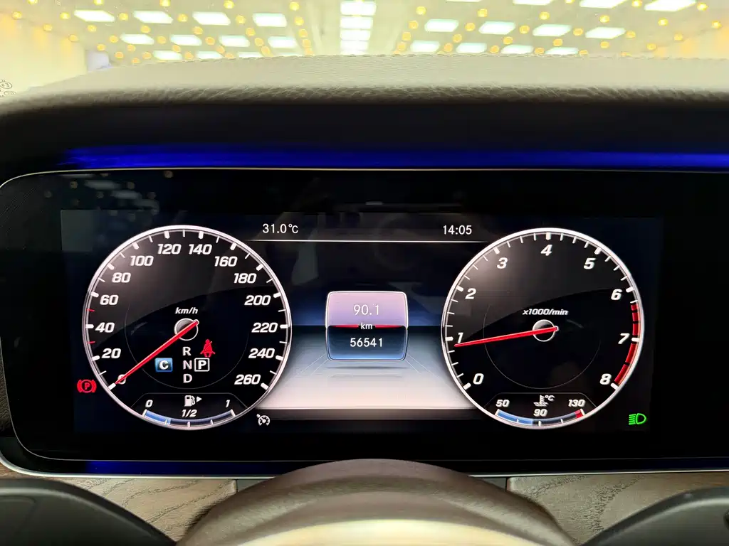 Mercedes-Benz E-Class 2020 — фото 12