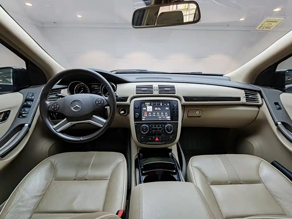 Mercedes-Benz R-Class 2016 — фото 11
