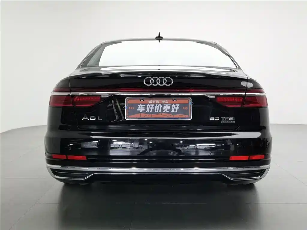 Audi A8 2022 — фото 4