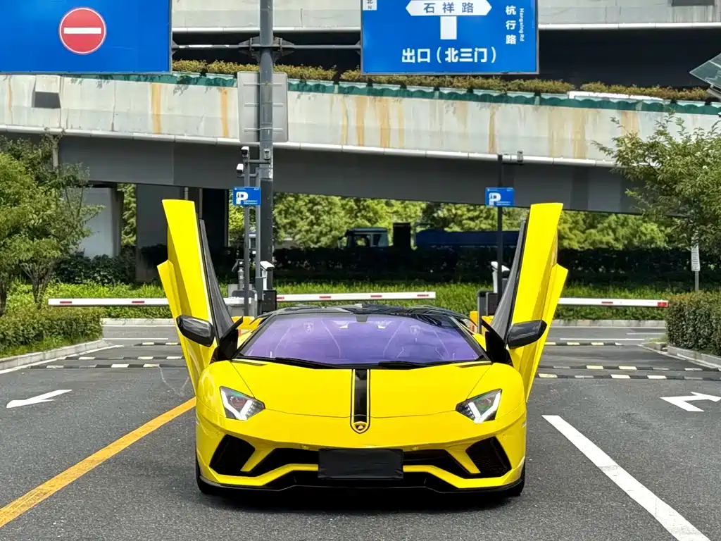 Lamborghini Aventador 2018