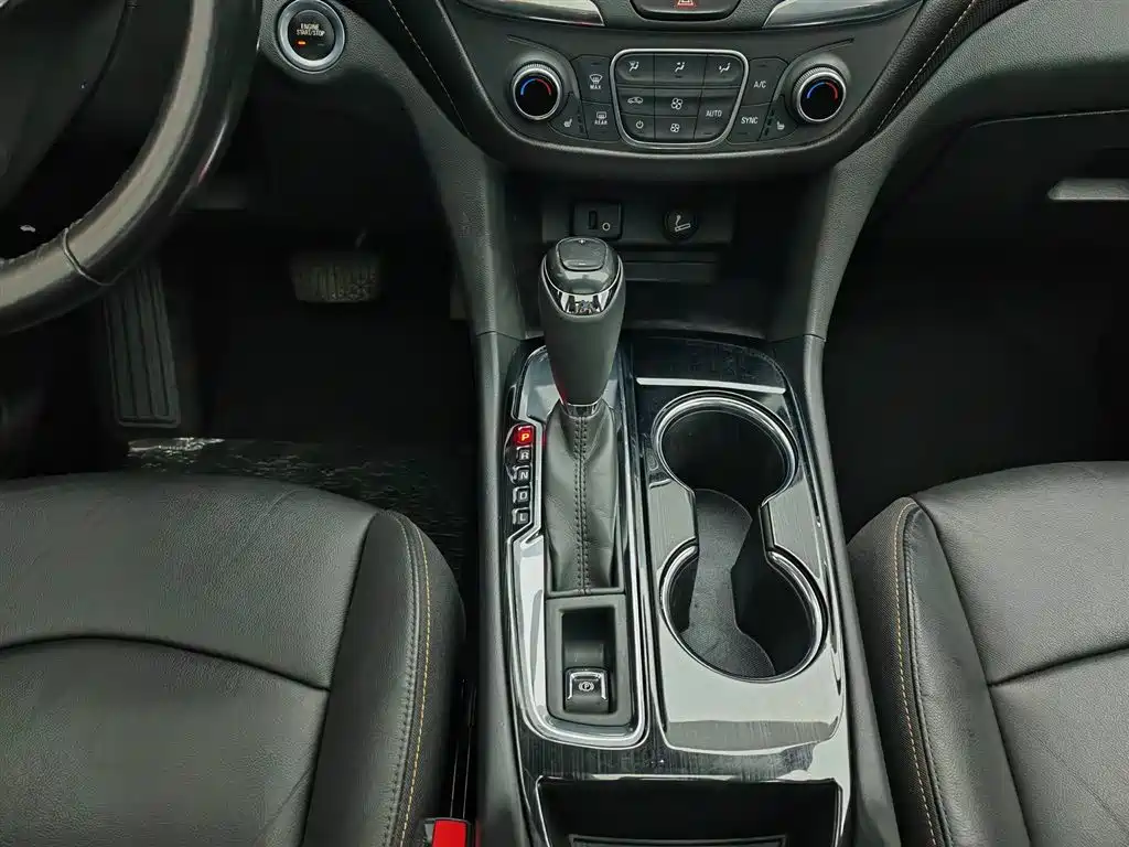 Chevrolet Equinox 2018 — фото 13