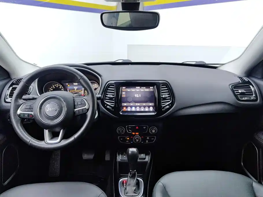 Jeep Compass 2020 — фото 12