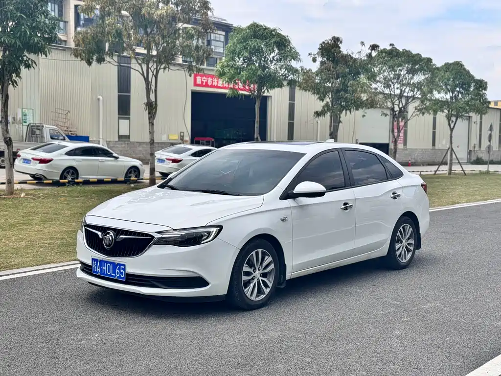 Buick Excelle 2020 — фото 1