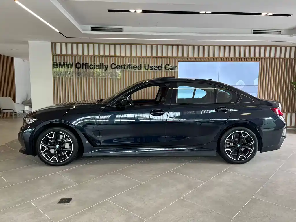 BMW i3 2024