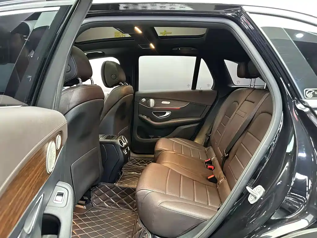 Mercedes-Benz GLC 2021