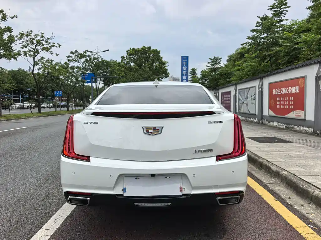 Cadillac XTS 2019 — фото 19