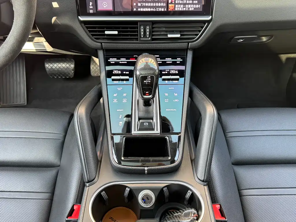Porsche Cayenne 2019 — фото 19