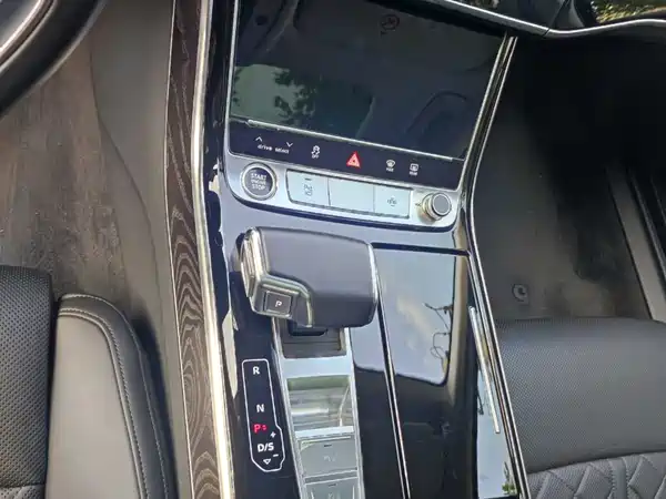 Audi A8 2021