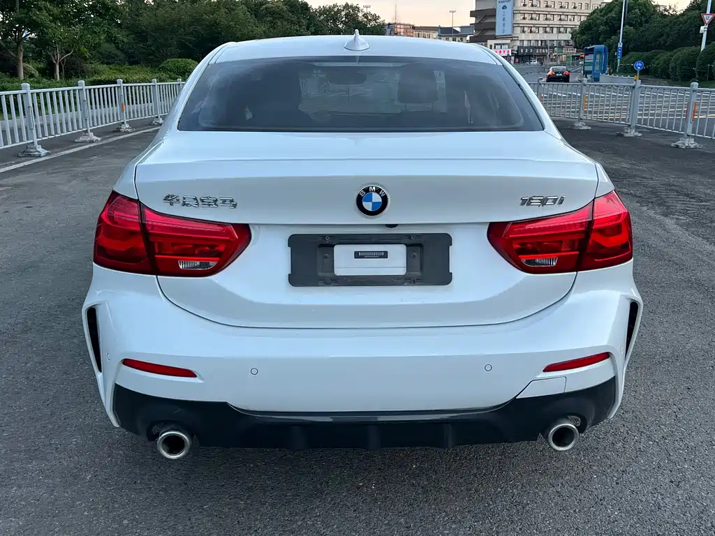 BMW 1 Series 2020 — фото 13