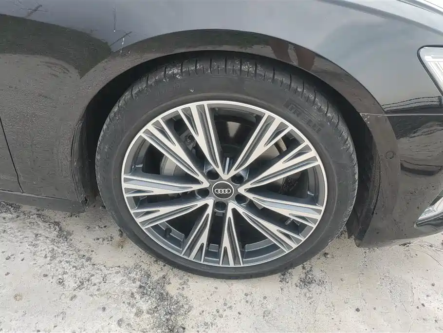 Audi A6L 2023