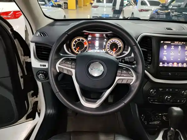 Jeep Cherokee 2016