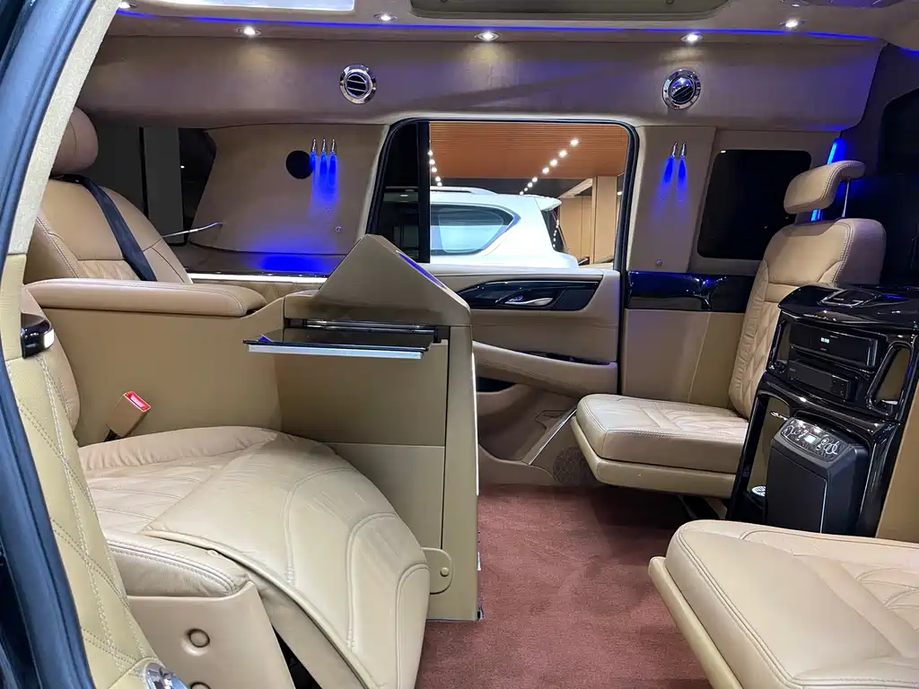 Cadillac Escalade 2016 — фото 11