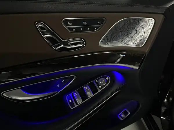 Mercedes-Benz S-Class 2020