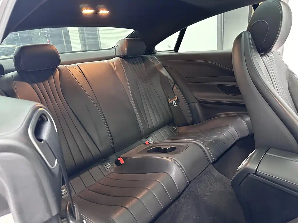 Mercedes-Benz E-Class 2022 — фото 12