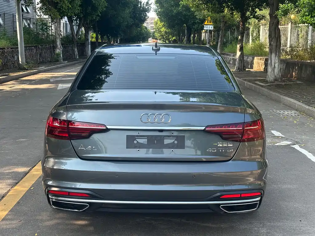 Audi A4L 2021