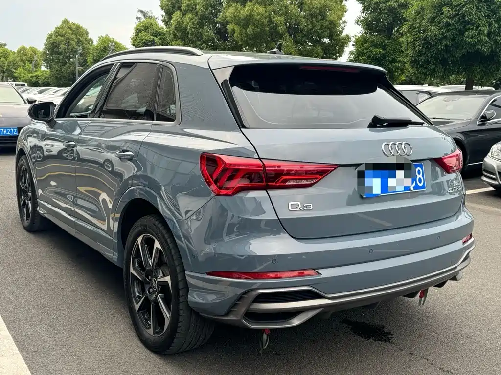 Audi Q3 2021 — фото 11