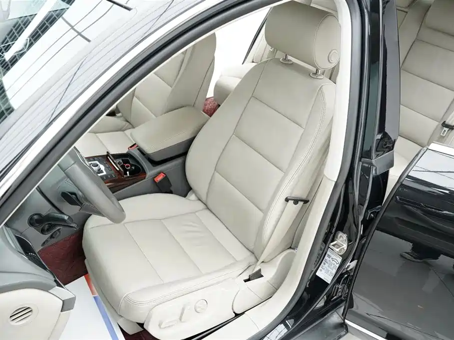 Audi A6L 2011