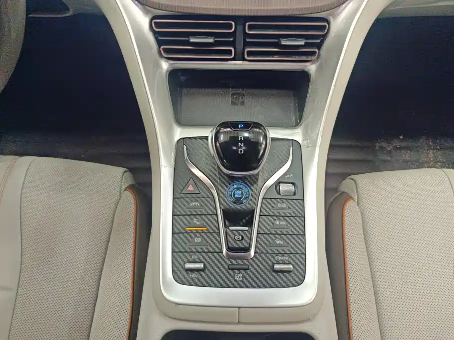 BYD Song Pro New Energy 2023 — фото 16