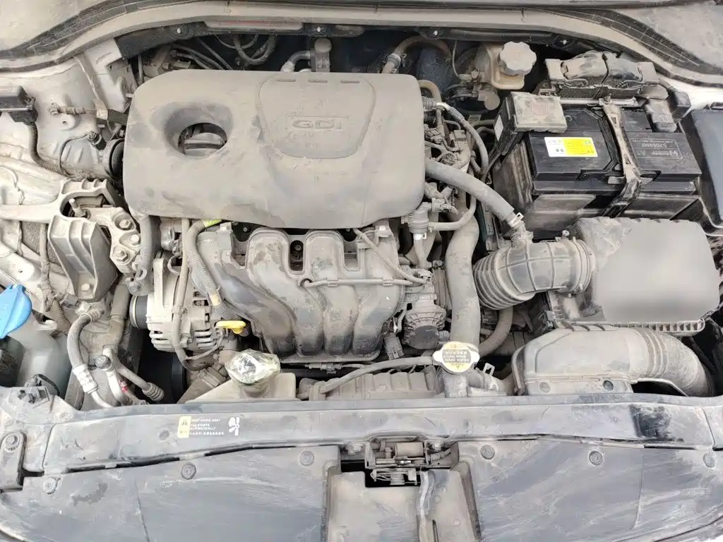 Hyundai Elantra 2017 — фото 10