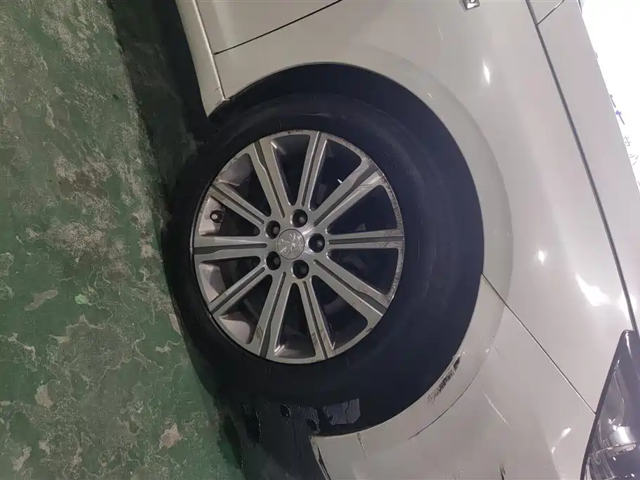 Peugeot 408 2017