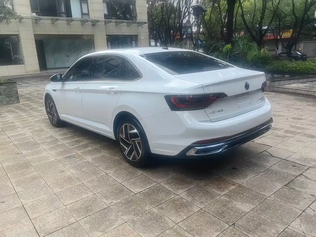 Volkswagen Sagitar 2023