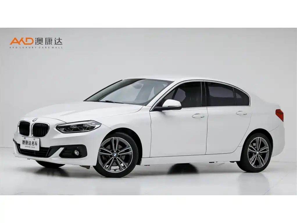 BMW 1 Series 2019 — фото 1