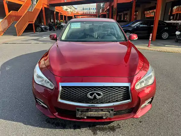 Infiniti Q50L 2015