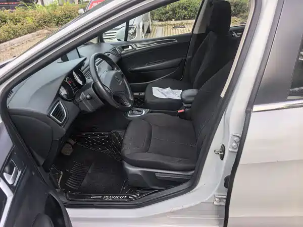 Peugeot 308 2016