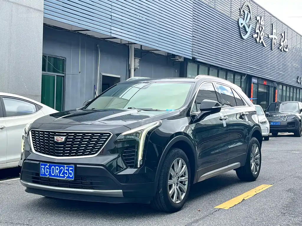 Cadillac XT4 2021 — фото 1