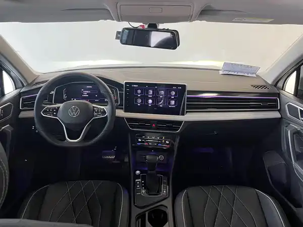 Volkswagen Tiguan L 2022