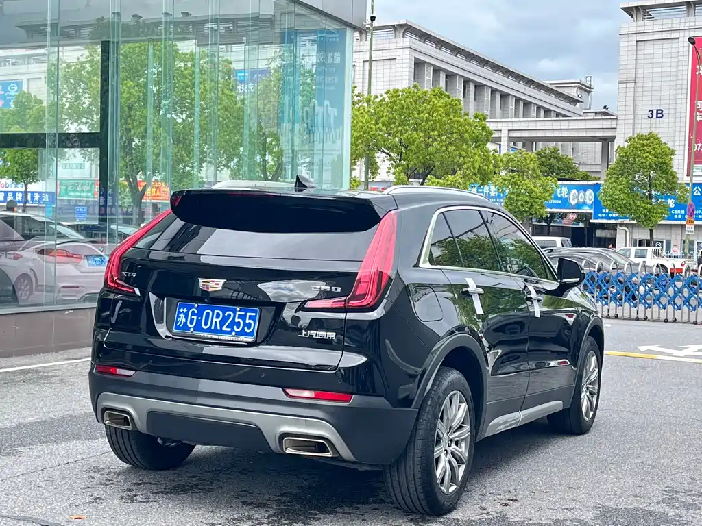 Cadillac XT4 2021 — фото 6