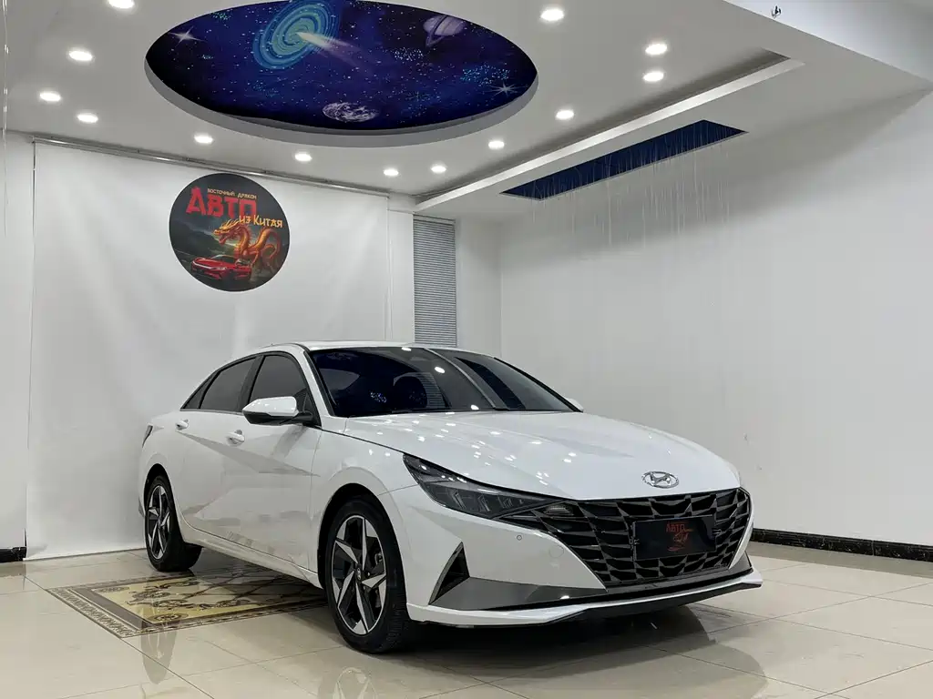 Hyundai Elantra 2022